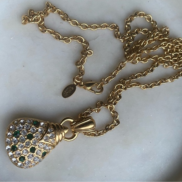 Stunning vintage Nolan Miller long necklace with green and clear stones - Picture 5 of 10